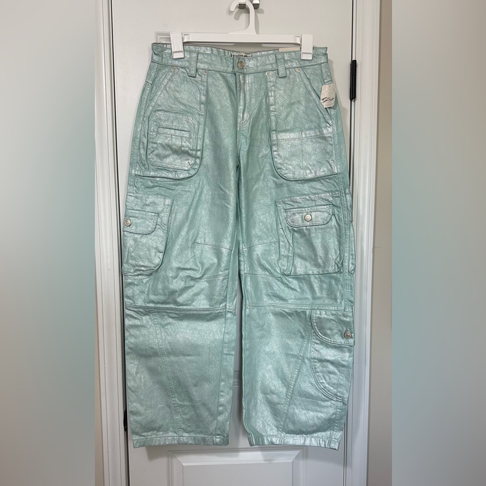 Free People We The Free Lap of Luxury Barrel Cargo Jeans Women’s Size 29 NWT - Picture 3 of 13